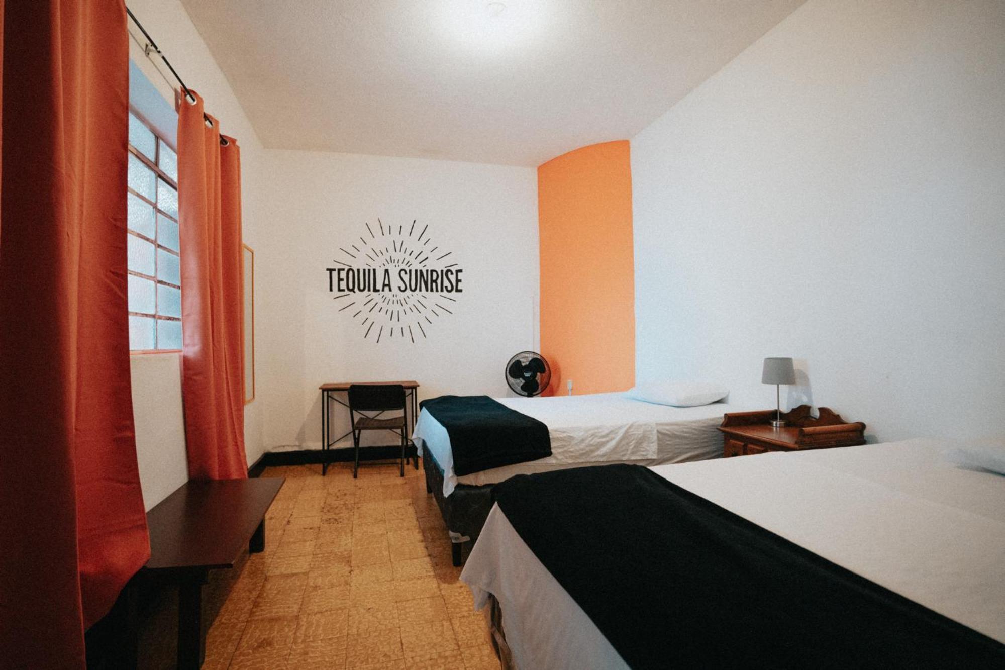 Tequila Sunrise Hostel Guatemala Exterior foto