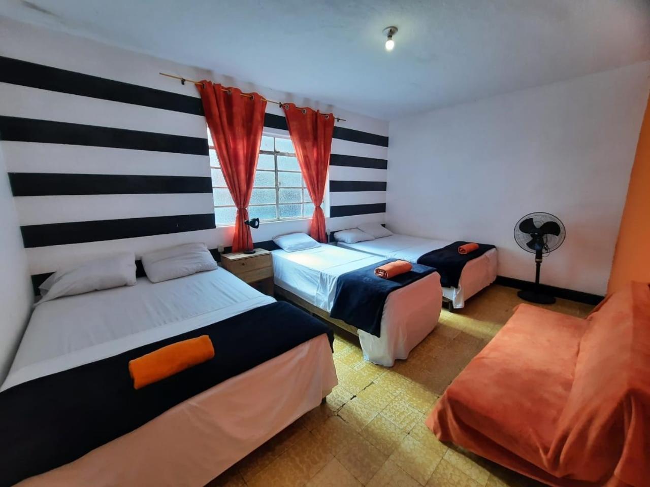 Tequila Sunrise Hostel Guatemala Exterior foto